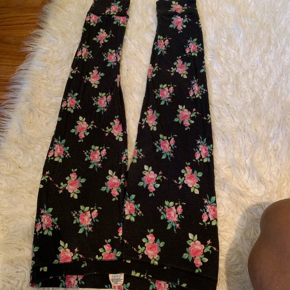 Pink - Picture 3 of 4